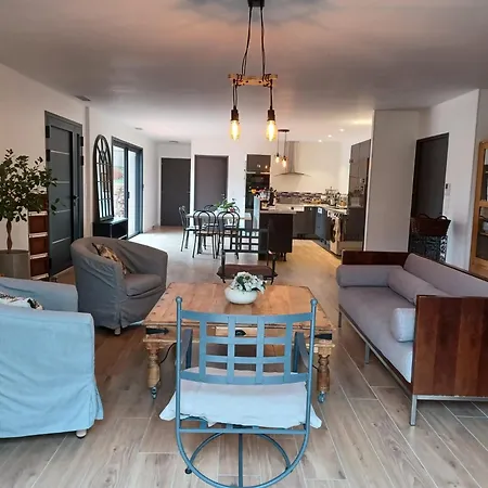 Mourezeva Villa *