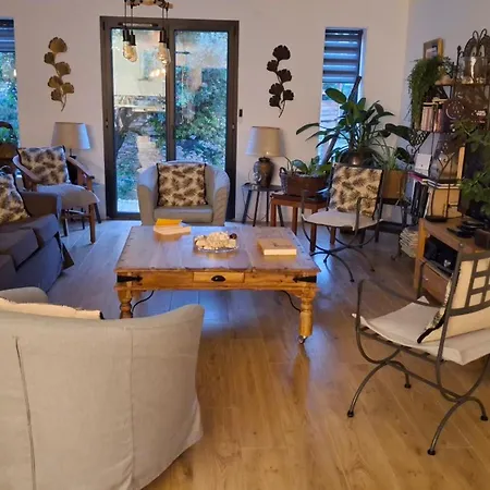 Mourezeva Villa *
